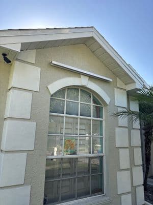 Seamless aluminum gutter install in Lutz, FL — Jun 2025