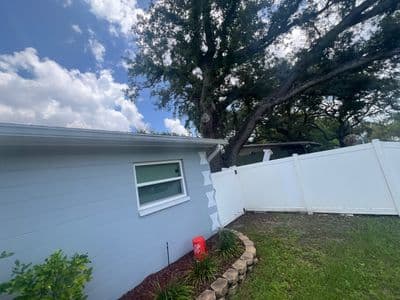 Seamless aluminum gutter install in Tampa, FL — May 2026