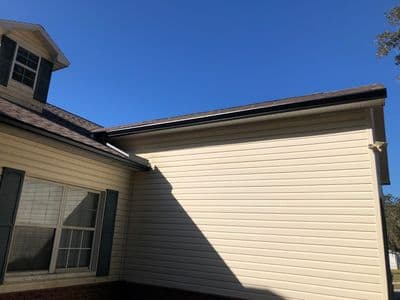 Seamless aluminum gutter install in Plant City, FL — Oct 2023