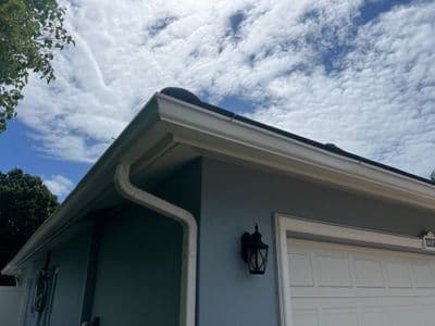Seamless aluminum gutter install in Seminole, FL — Apr 2026