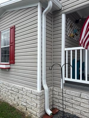 Seamless aluminum gutter install in Lakeland, FL — Apr 2025