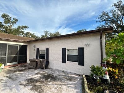 Seamless aluminum gutter install in Brandon, FL — Aug 2025