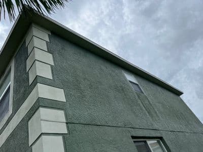 Seamless aluminum gutter install in Oldsmar, FL — Mar 2026