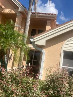 Seamless aluminum gutter install in Oldsmar, FL — Aug 2024