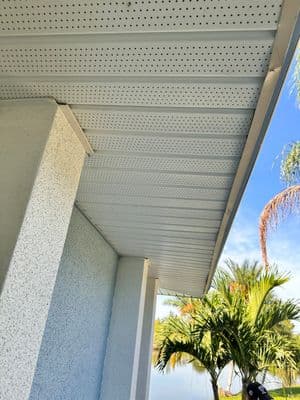 Seamless aluminum gutter install in Tarpon Springs, FL — Oct 2023