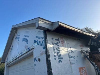 Seamless aluminum gutter install in New Tampa, FL — Oct 2025