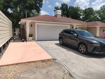 Seamless aluminum gutter install in Valrico, FL — May 2026