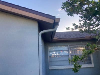 Seamless aluminum gutter install in Pinellas Park, FL — Oct 2024