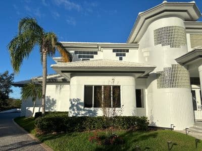 Seamless aluminum gutter install in Pinellas Park, FL — Nov 2024