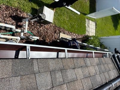 Seamless aluminum gutter install in Wesley Chapel, FL — Aug 2025