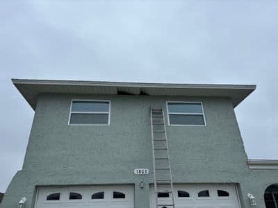 Seamless aluminum gutter install in Oldsmar, FL — Jan 2025