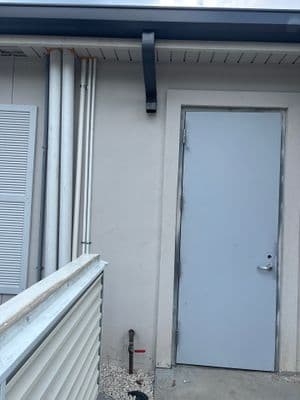 Seamless aluminum gutter install in Valrico, FL — Jun 2025