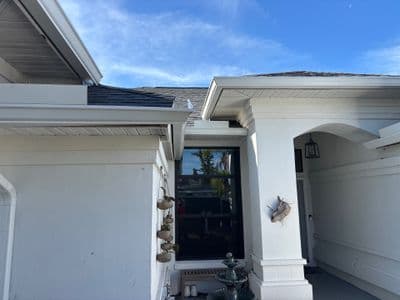 Seamless aluminum gutter install in Bradenton, FL — Dec 2025