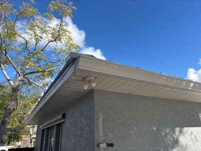 Seamless aluminum gutter install in Sarasota, FL — Jan 2026