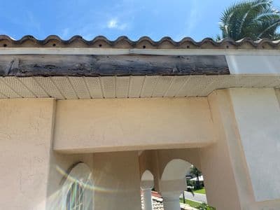 Seamless aluminum gutter install in Sarasota, FL — Jul 2025