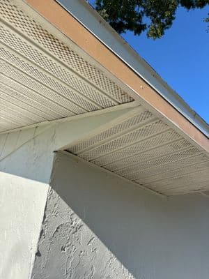 Seamless aluminum gutter install in Sarasota, FL — Jul 2025