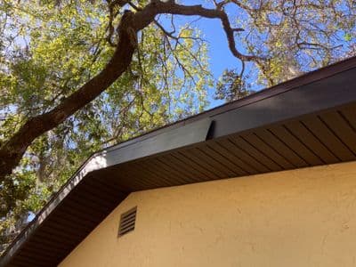 Seamless aluminum gutter install in Temple Terrace, FL — Mar 2025