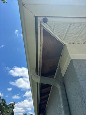 Seamless aluminum gutter install in Oldsmar, FL — May 2025