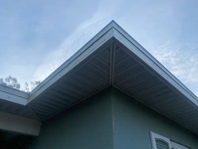 Seamless aluminum gutter install in Clearwater, FL — Dec 2025