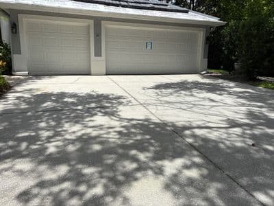 Seamless aluminum gutter install in New Tampa, FL — Aug 2025