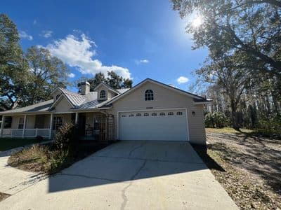 Seamless aluminum gutter install in Land O Lakes, FL — Jan 2026