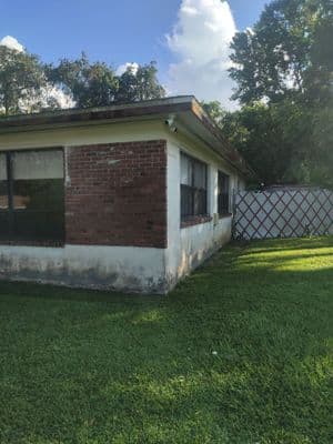 Seamless aluminum gutter install in Temple Terrace, FL — Sep 2024