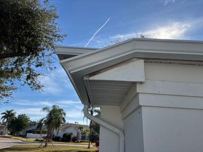 Seamless aluminum gutter install in Bradenton, FL — Dec 2025