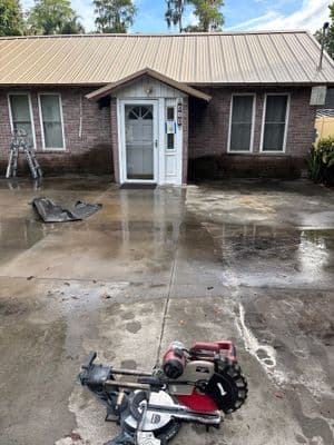 Seamless aluminum gutter install in Lutz, FL — Jun 2025