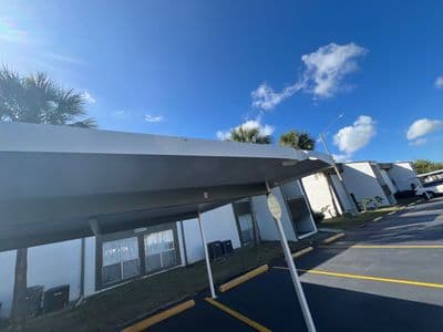 Seamless aluminum gutter install in St Petersburg, FL — Feb 2026