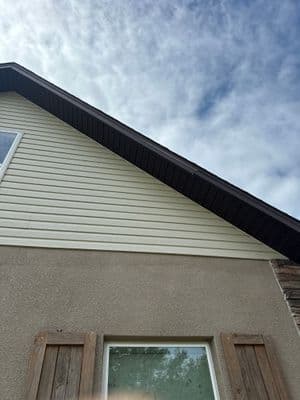 Seamless aluminum gutter install in Lakeland, FL — Oct 2024