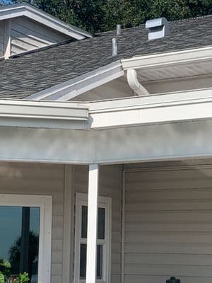 Seamless aluminum gutter install in Tarpon Springs, FL — Aug 2024