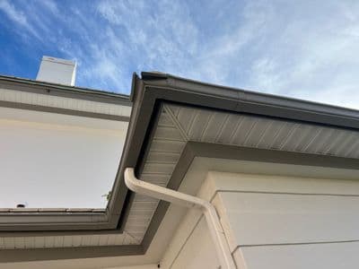Seamless aluminum gutter install in Pinellas Park, FL — Oct 2024