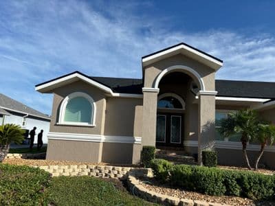 Seamless aluminum gutter install in Ruskin, FL — Jun 2025