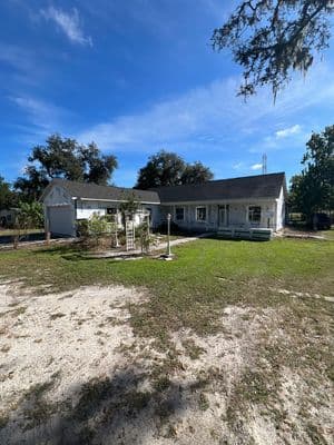 Seamless aluminum gutter install in New Tampa, FL — Sep 2025